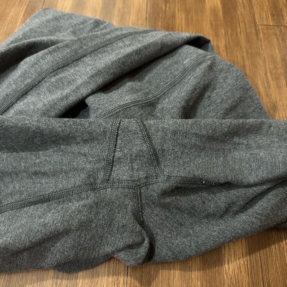 Aritzia TNA heather grey flare yoga pants loungewear size medium - Picture 7 of 9